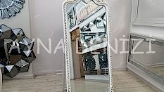 Princess Aging White Model Eskitme Beyaz Renk Ayaklı Boy Aynası